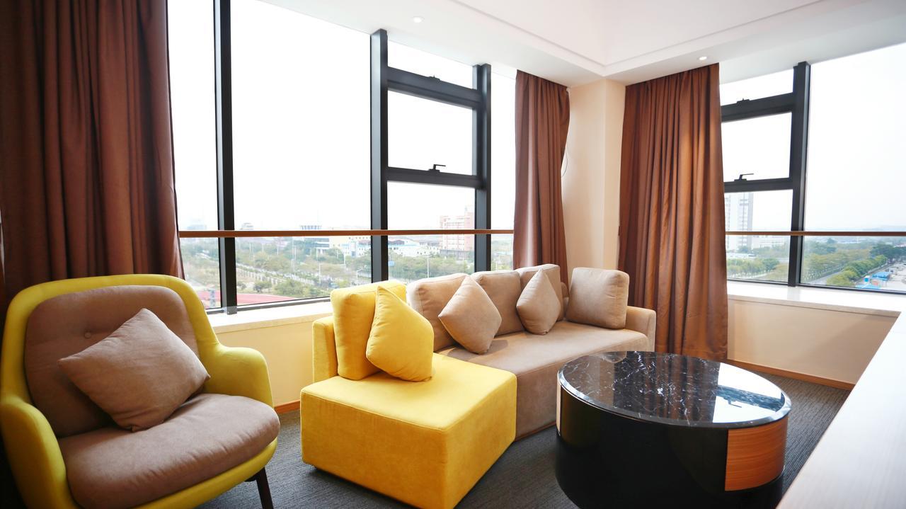 Готель Hampton By Hilton Shunde Longjiang Фошань Екстер'єр фото